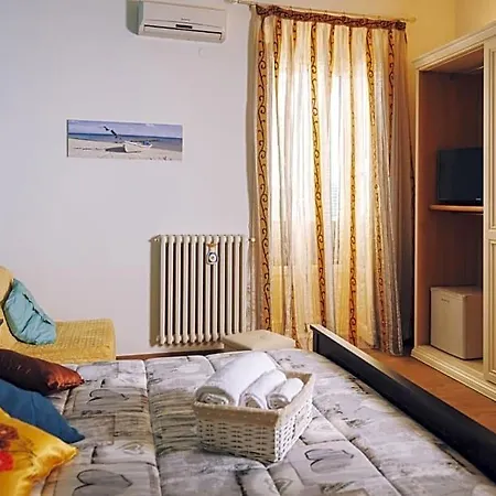 Bed and Breakfast Agora 3*