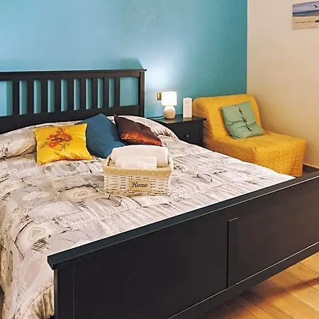 Agora Bed and Breakfast Μπισέλιε