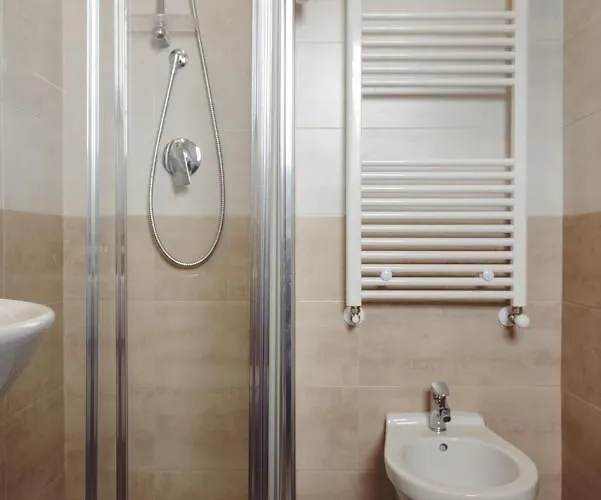 Oda ve Kahvaltı Agora 3*